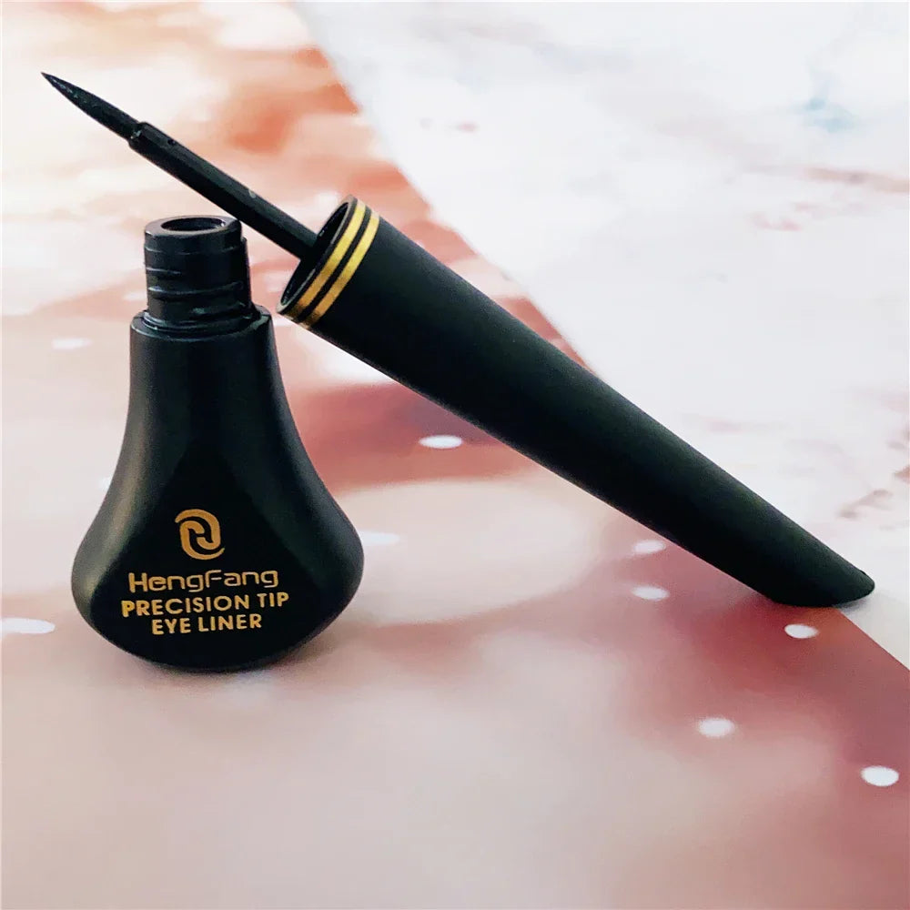 Stylo eye liner liquide noir impermeable